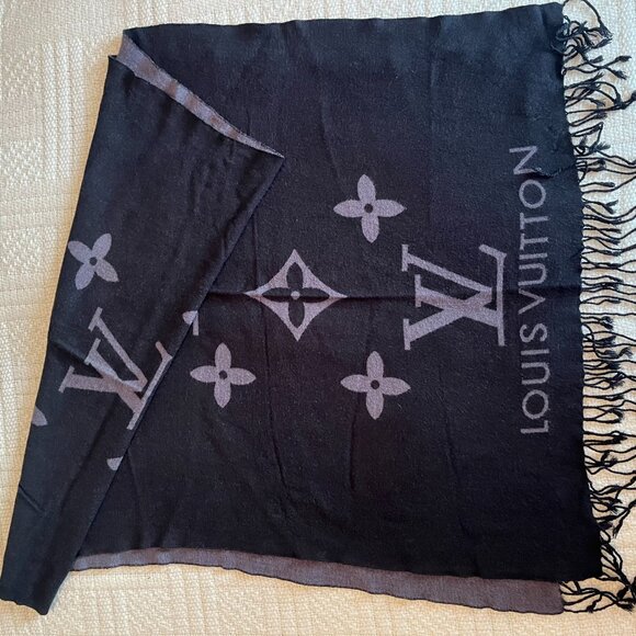 Reversible Scarf with Louis Vuitton-Inspired Monogram – Black & Gray (60×160 cm) - Picture 6 of 9